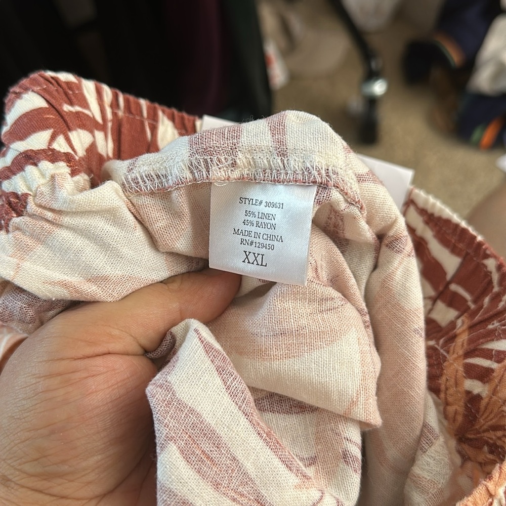 Coastal Comfort Pink Tropical Print Linen Blend Shorts - Picture 7 of 7